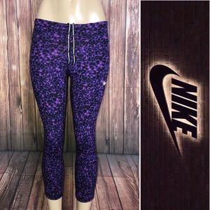Nike Athletic Capri Small